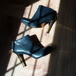 Tory Burch Corbet Black Leather Zip Black Boots